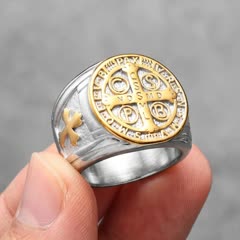 Anillo de San Benito — diseño Oro y Plata