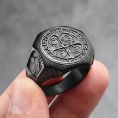 Anillo de San Benito — diseño Octagonal Negro
